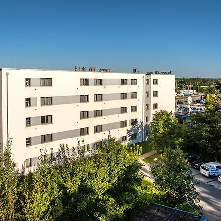 Serways Hotel Feucht Ost מראה חיצוני תמונה