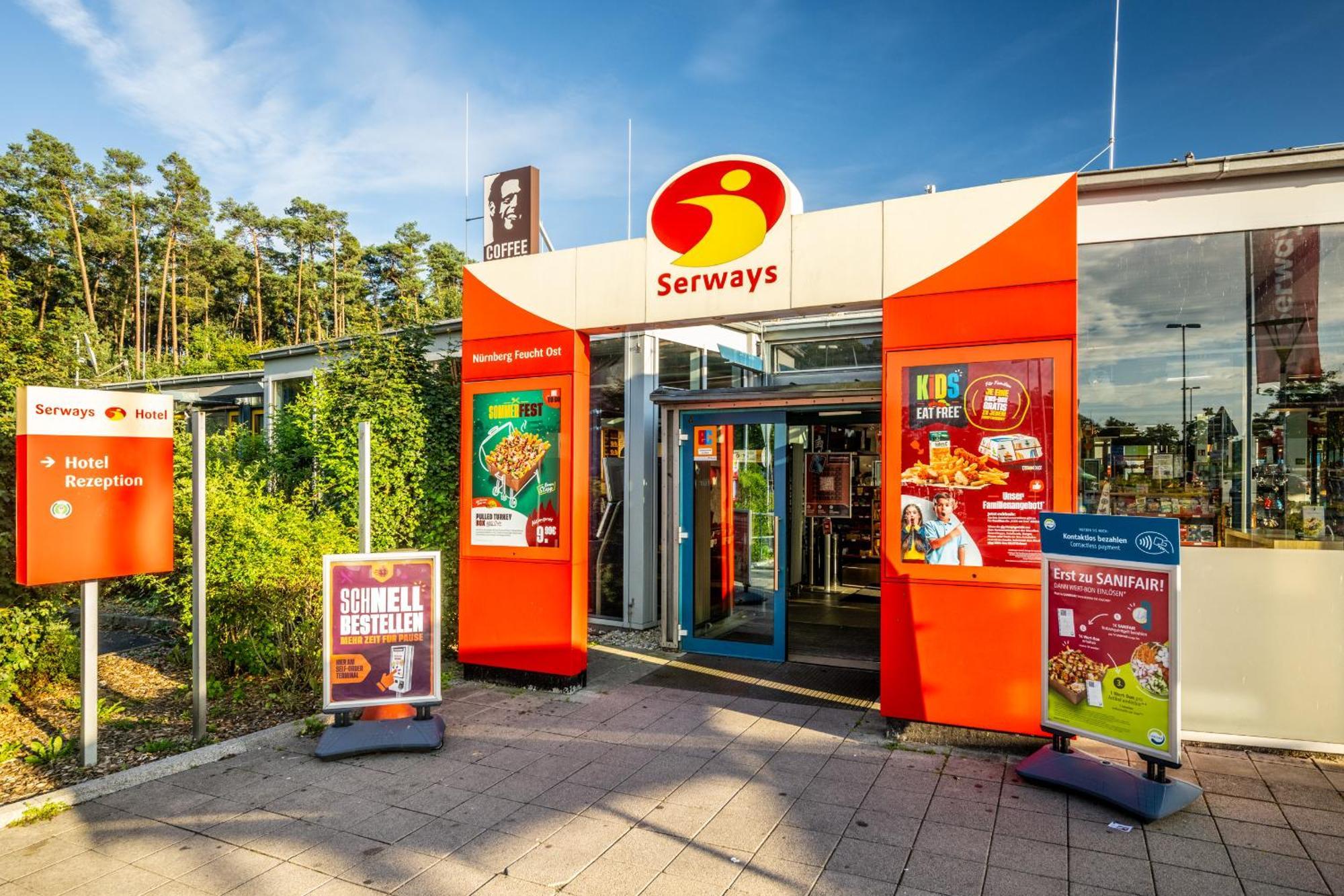Serways Hotel Feucht Ost מראה חיצוני תמונה
