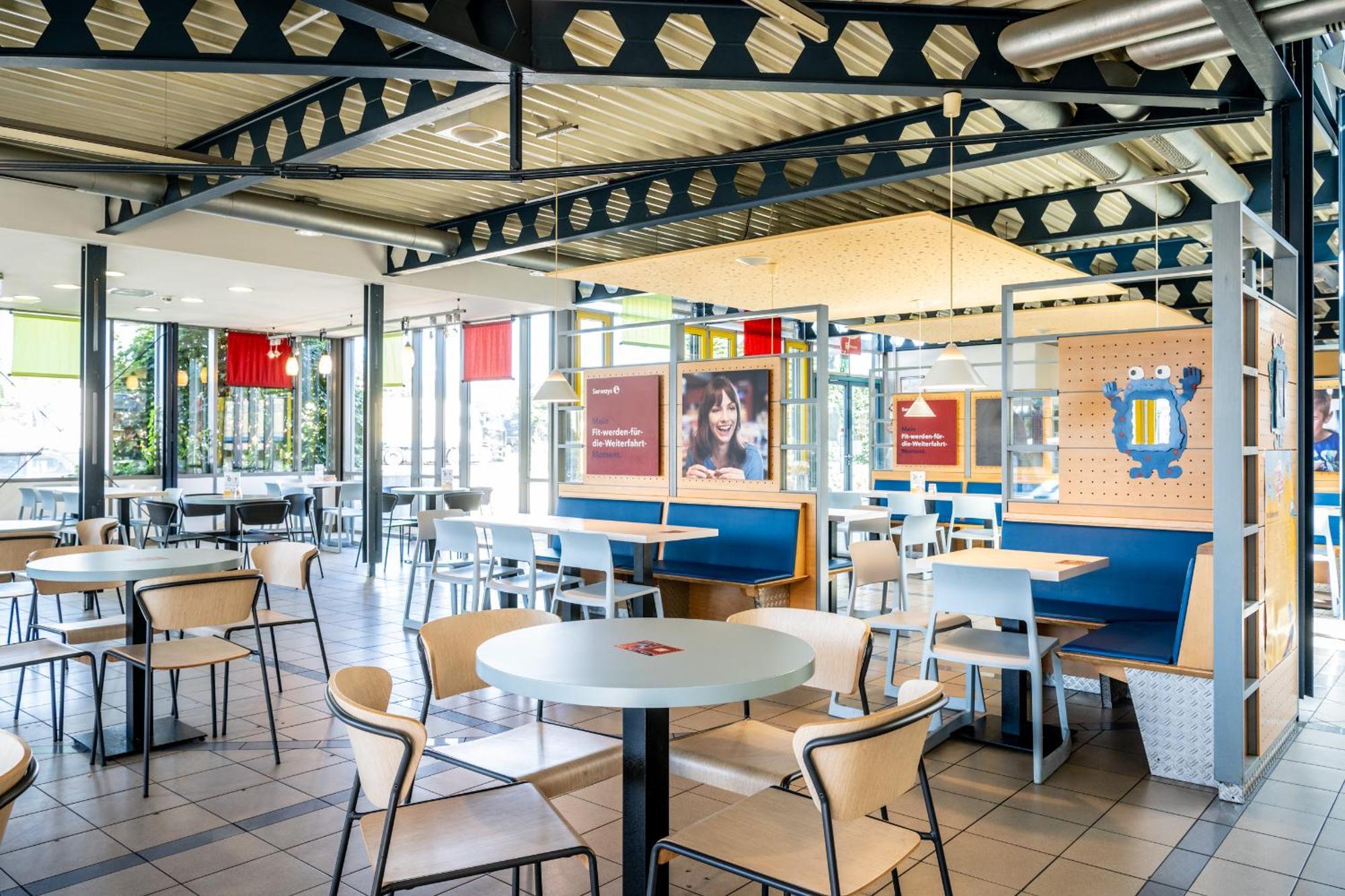 Serways Hotel Feucht Ost מראה חיצוני תמונה